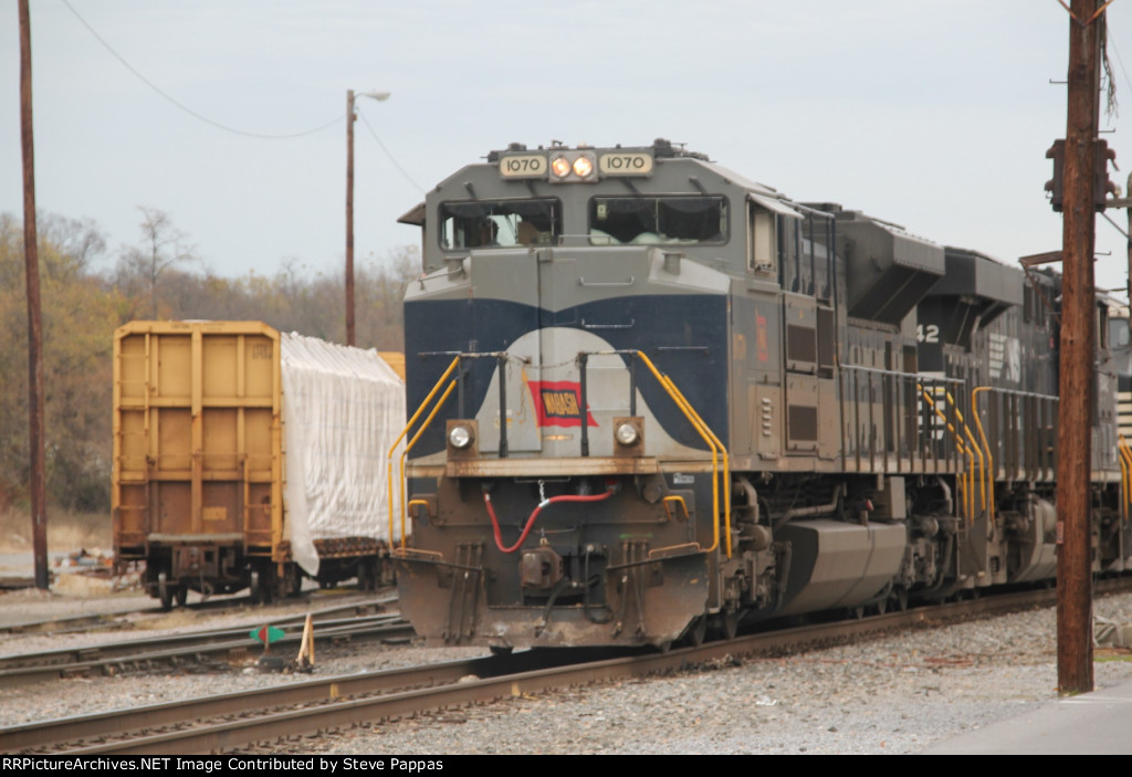 NS 1070, Wabash heritage unit, sits in Vardo yard